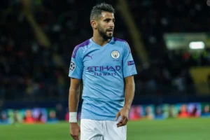 رياض محرز اللاعب الجزائري الأفضل في الدوري الإنجليزي الممتاز لكرة القدم