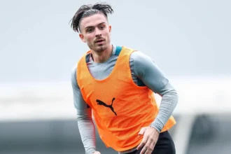 جاك جريليش لاعب أستون فيلا - جريليش تعرف على لاعبيك