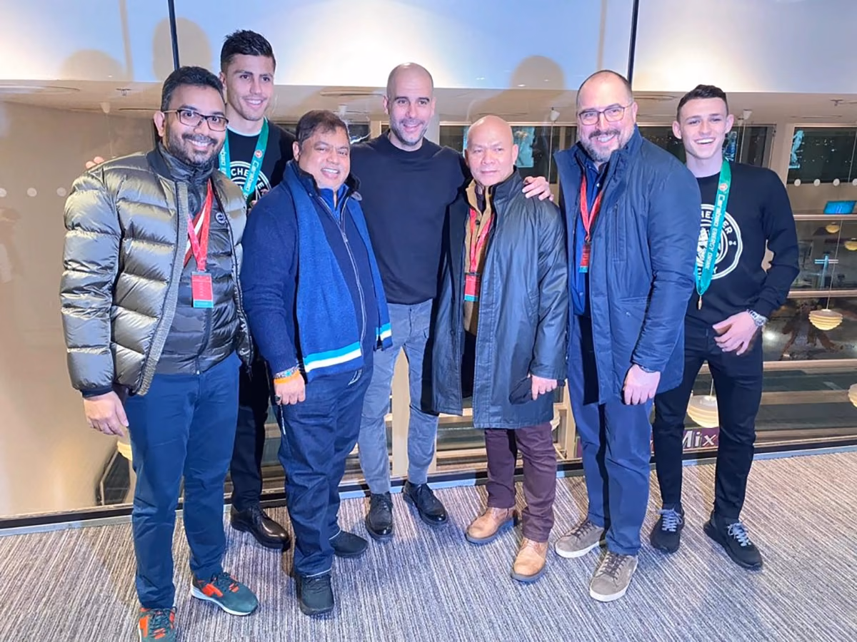 10 ans de partenariat entre QNET et Manchester City : un parcours de croissance et d'excellence 2 QNET et Manchester City