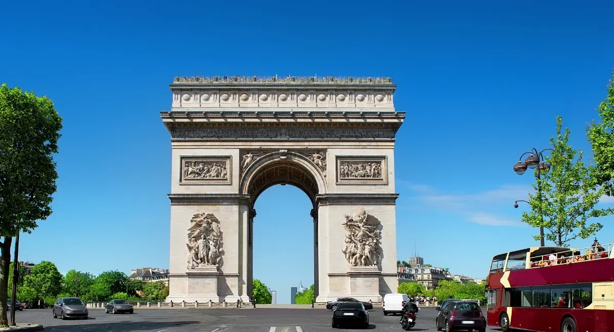 Top 5 des lieux incontournables à visiter à Paris – Réservez avec QVI