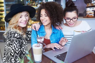 إدارة عملك في البيع المباشر خلال موسم الأعياد دون إرهاق