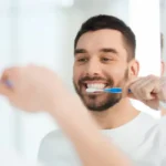 روتين نظافة الفم أثناء الصيام والعمل والسفر