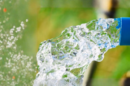 Eau en immeuble en (citerne, tuyaux, goût de chlore) : 7 réflexes “zéro stress”