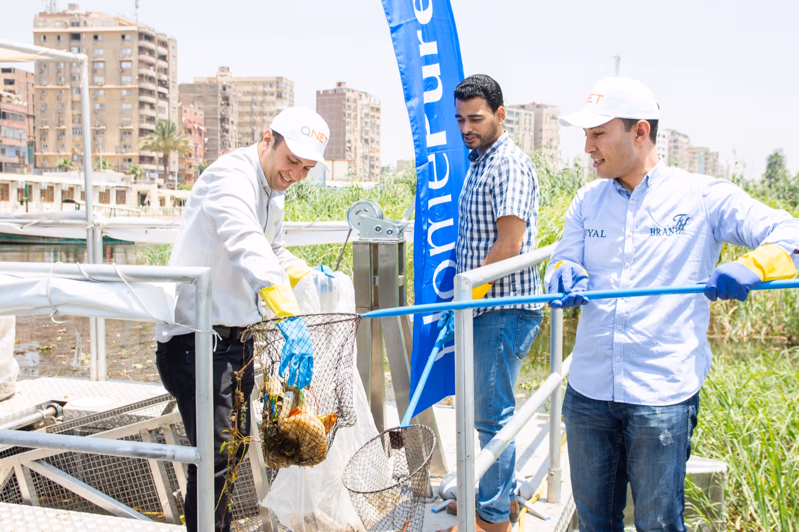 QNET s’allie à VeryNile pour lutter contre les déchets plastiques dans le Nil