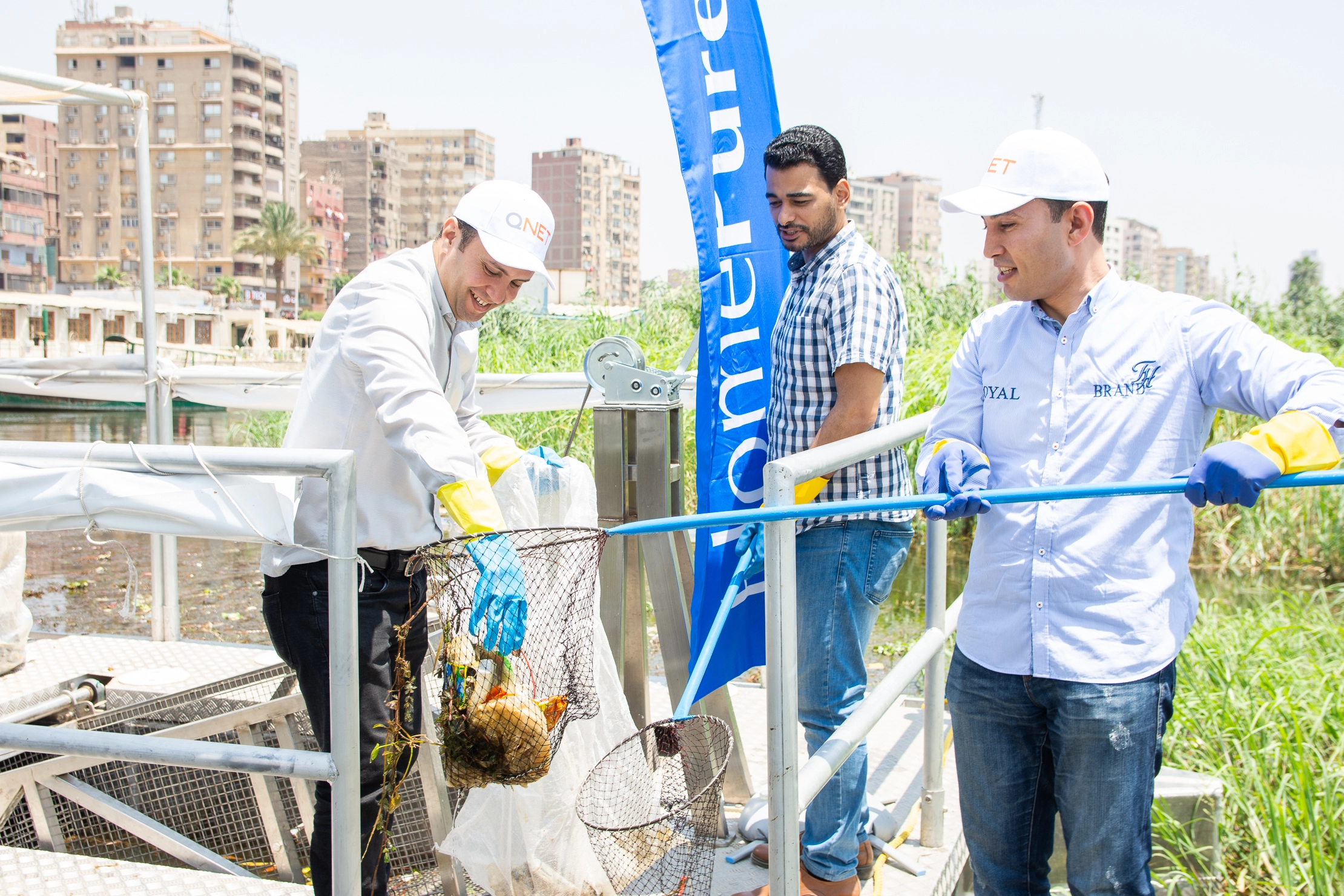 QNET s’allie à VeryNile pour lutter contre les déchets plastiques dans le Nil