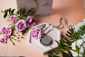 Amezcua Chi Pendant 4