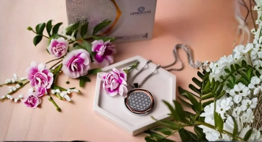 Amezcua Chi Pendant 4